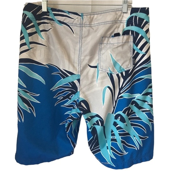 Nautica size 38 swim trunks  blue, light gray turquoise & navy - Picture 2 of 9